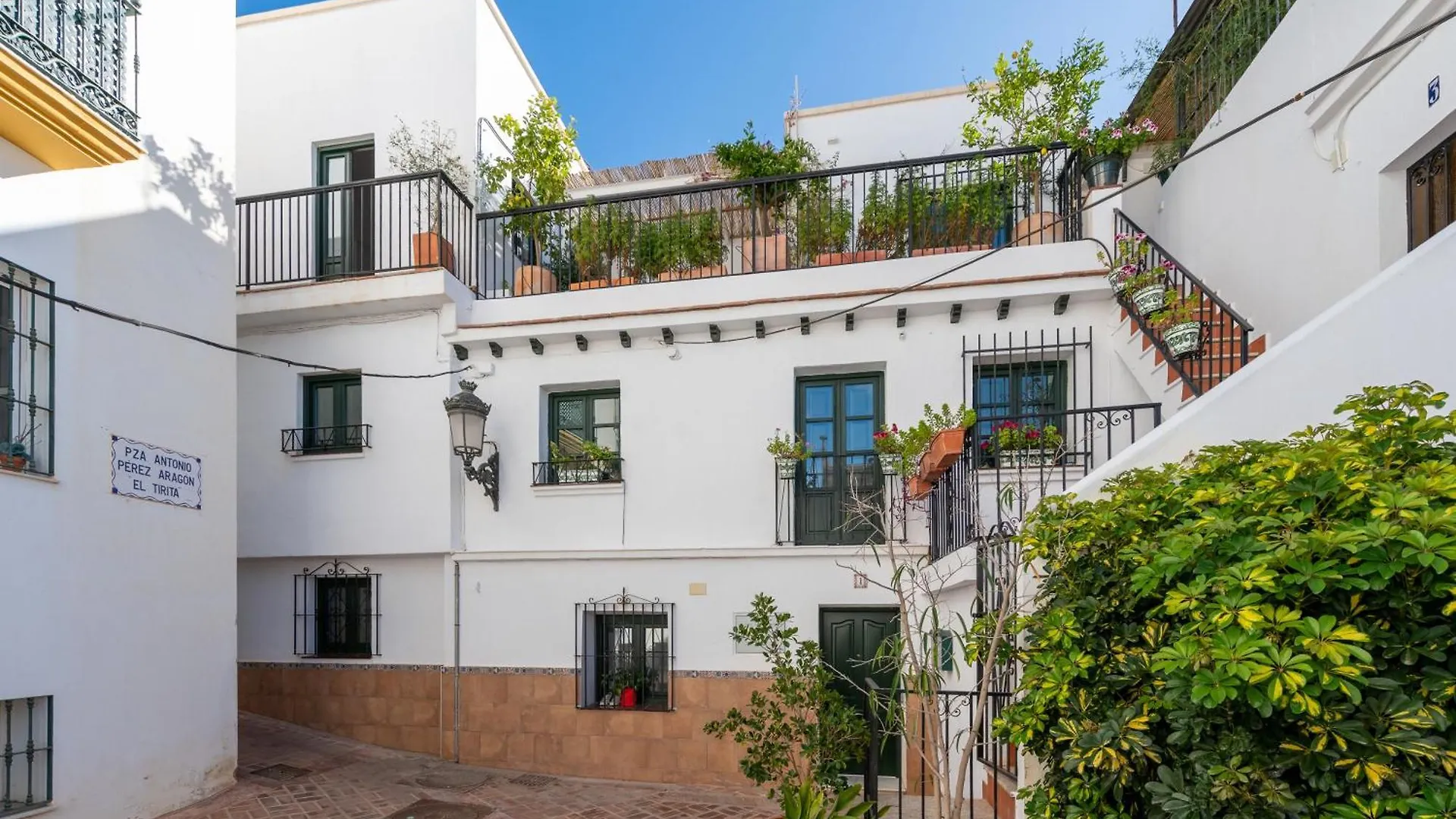 Lovely House In Peaceful Courtyard Benalmádena Apartman