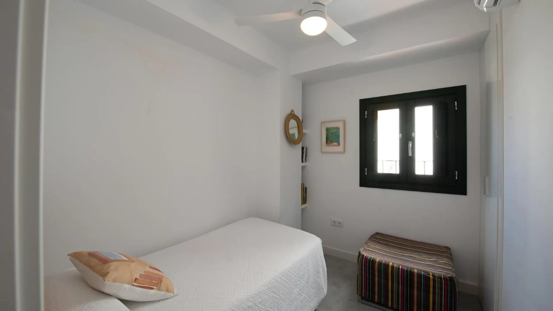 Apartman Lovely House In Peaceful Courtyard Benalmádena