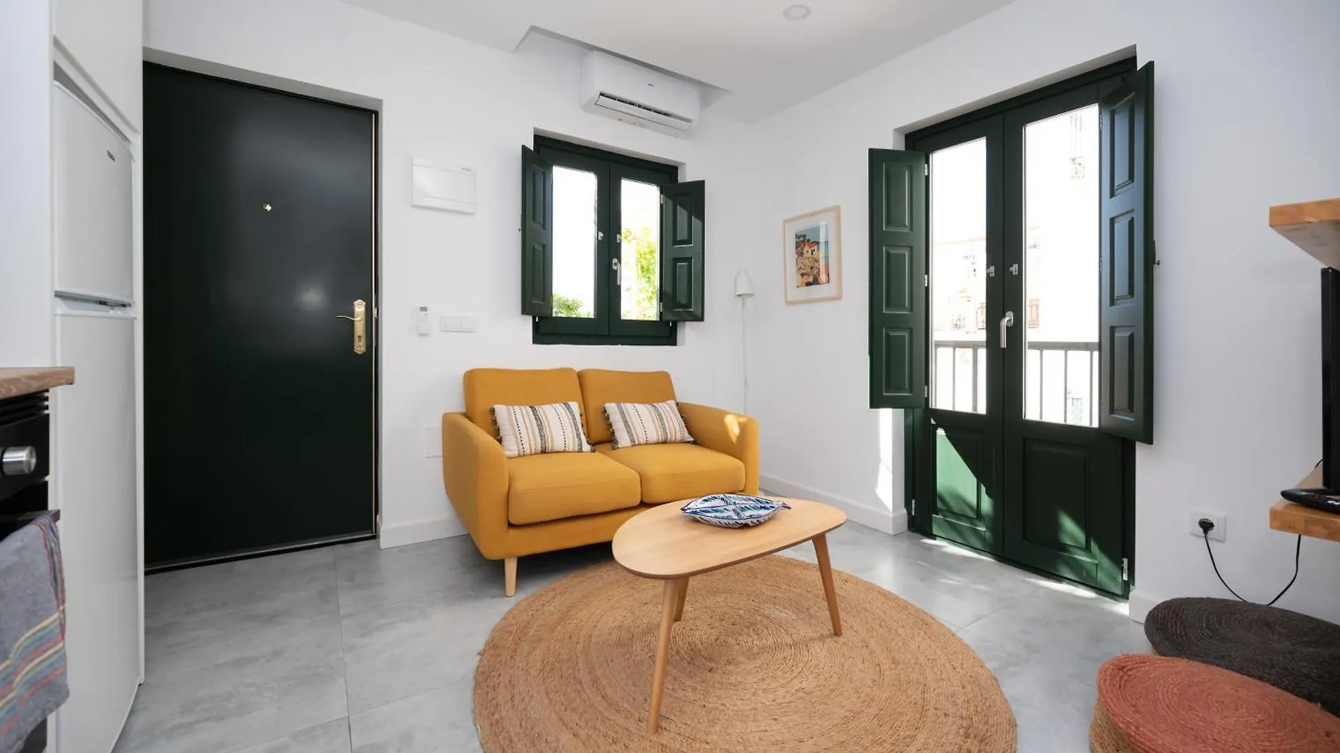 Lovely House In Peaceful Courtyard Benalmádena Apartamento