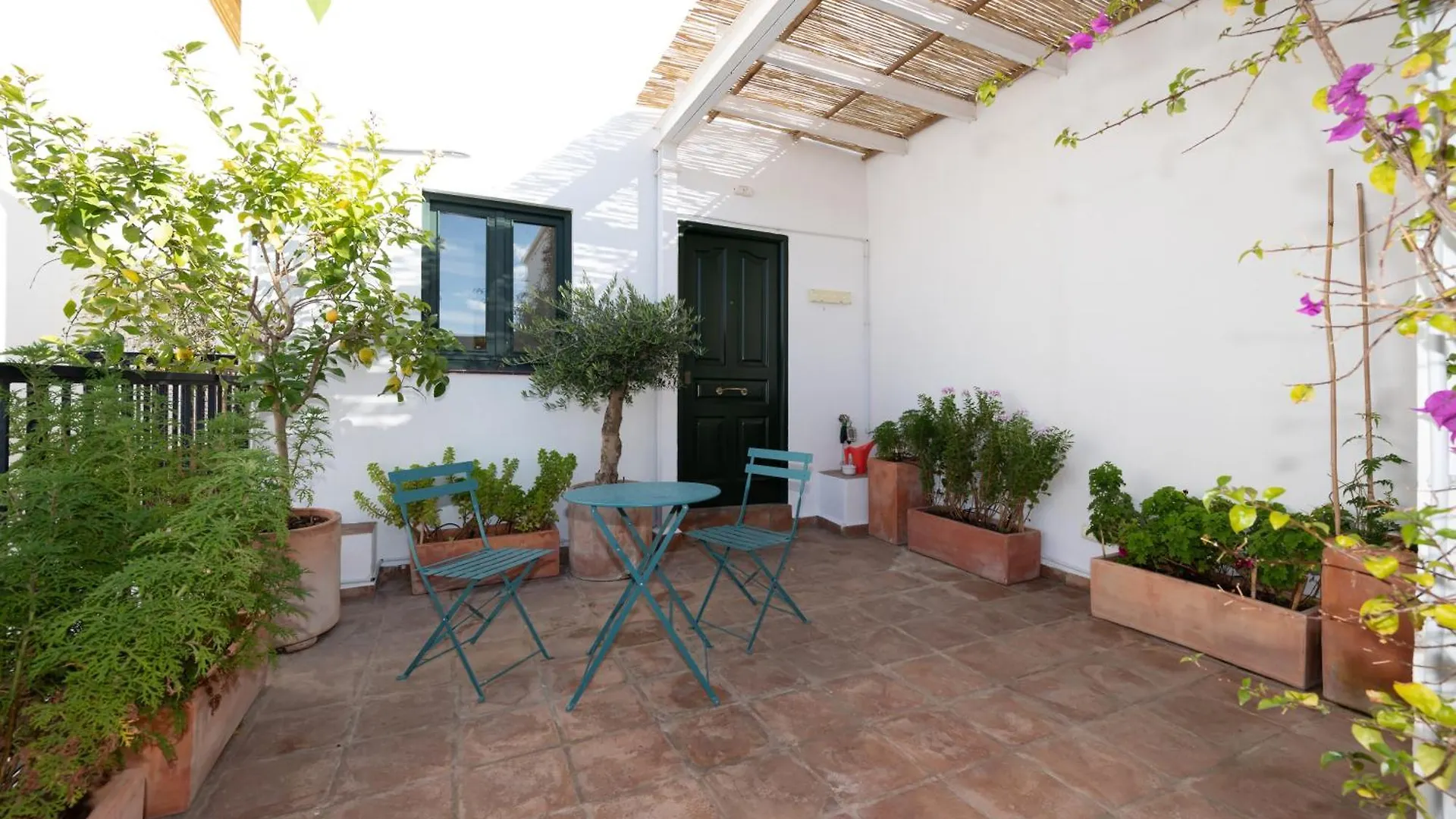 Lovely House In Peaceful Courtyard Benalmádena Apartamento